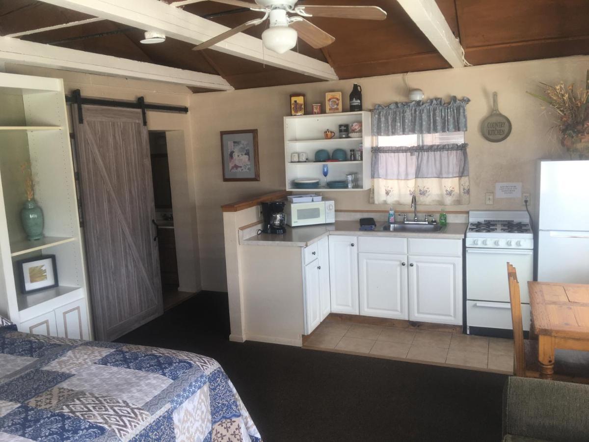 Rainbows End Fishing Resort ไพน์ท็อป-เลคไซด์ ภายนอก รูปภาพ