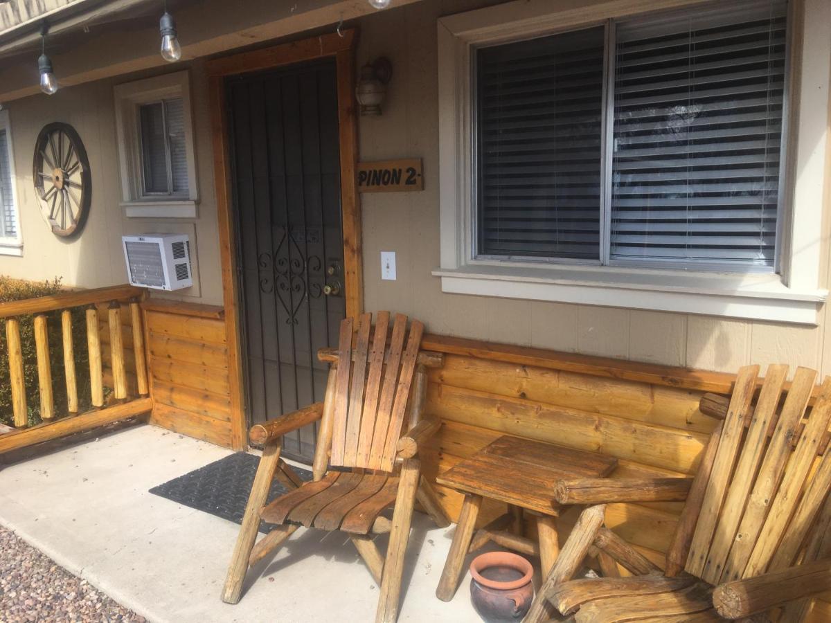 Rainbows End Fishing Resort ไพน์ท็อป-เลคไซด์ ภายนอก รูปภาพ