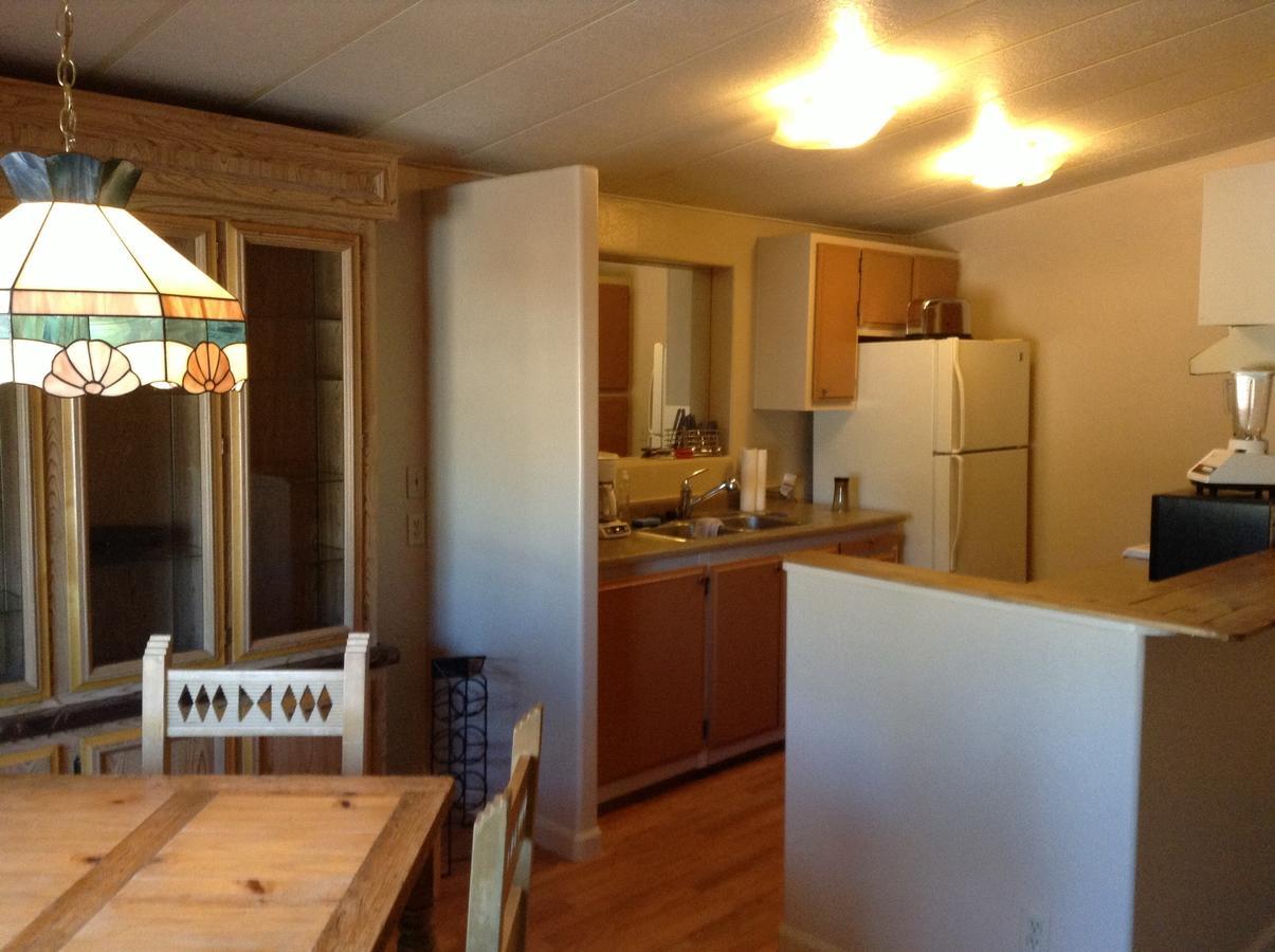Rainbows End Fishing Resort ไพน์ท็อป-เลคไซด์ ภายนอก รูปภาพ